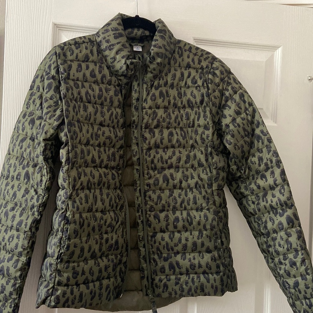 Old Navy Womens Puffer Jacket